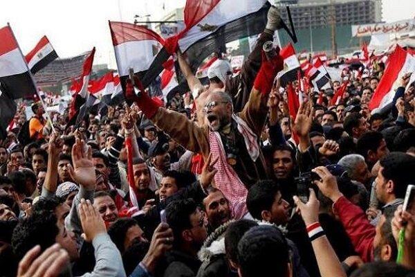 مصری ها در جمعه پیروزی به خیابان ها آمدند مصری ها در آدینه پیروزی به خیابان ها آمدند