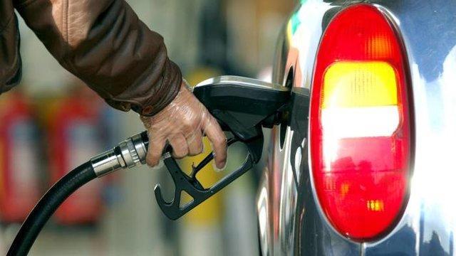 کاهش 16 درصدی مصرف انواع فرآورده های نفتی در زنجان